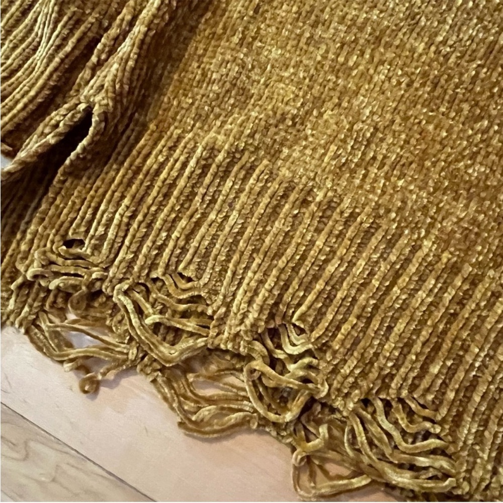 Show Me Your Mumu Fawn Sweater in Ochre Chenille size small - Picture 5 of 10